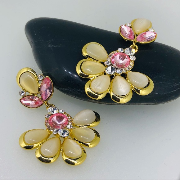 Pink Ivory Gold Clutter Teardrop Earrings - Picture 8 of 10